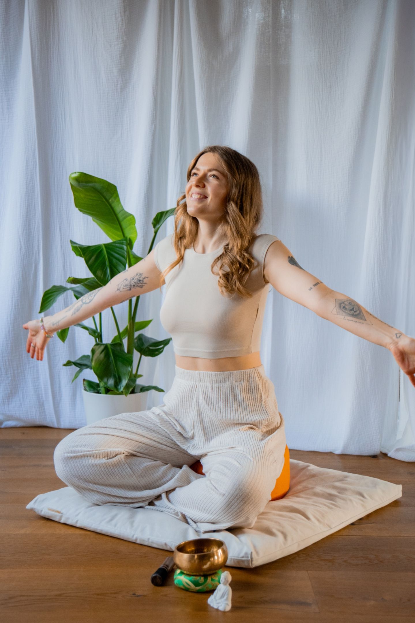 Fiona Brenneker – Mentorin für Weiblichkeit, Selbstliebe & Intuition